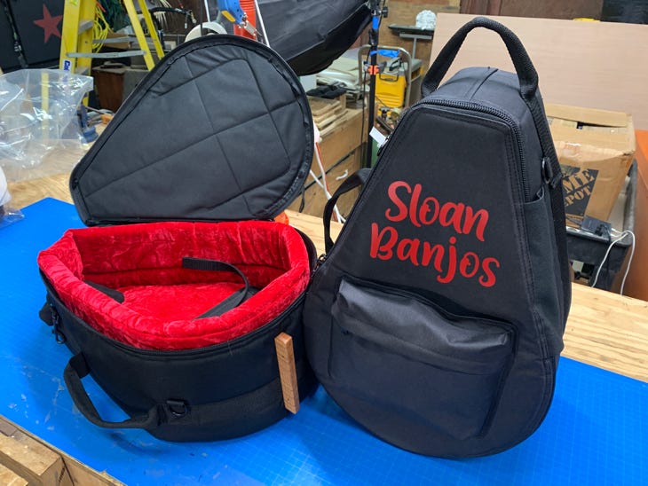 Sloan banjos custom Jo2Go case